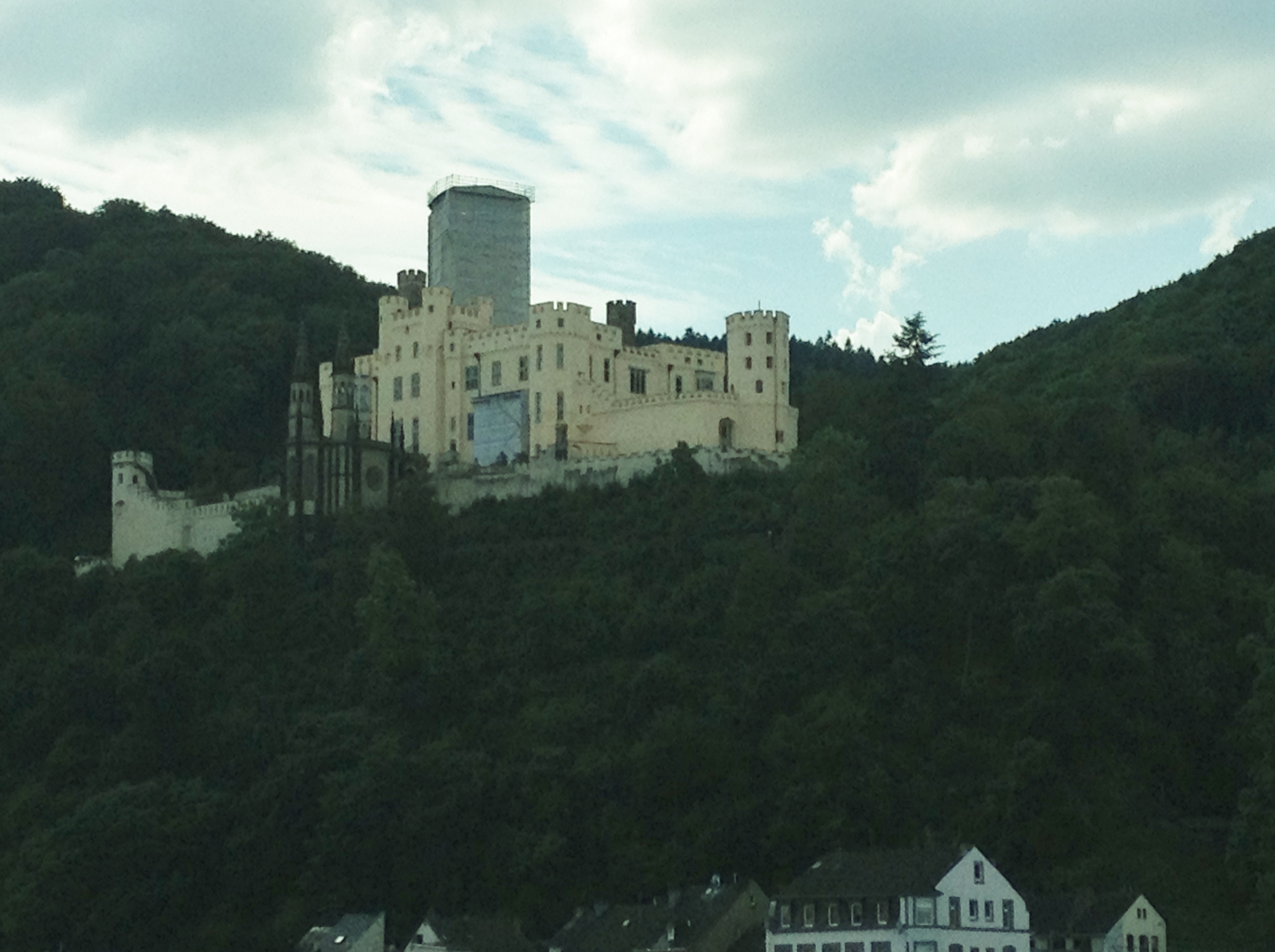 4 Schloss Stozenfels