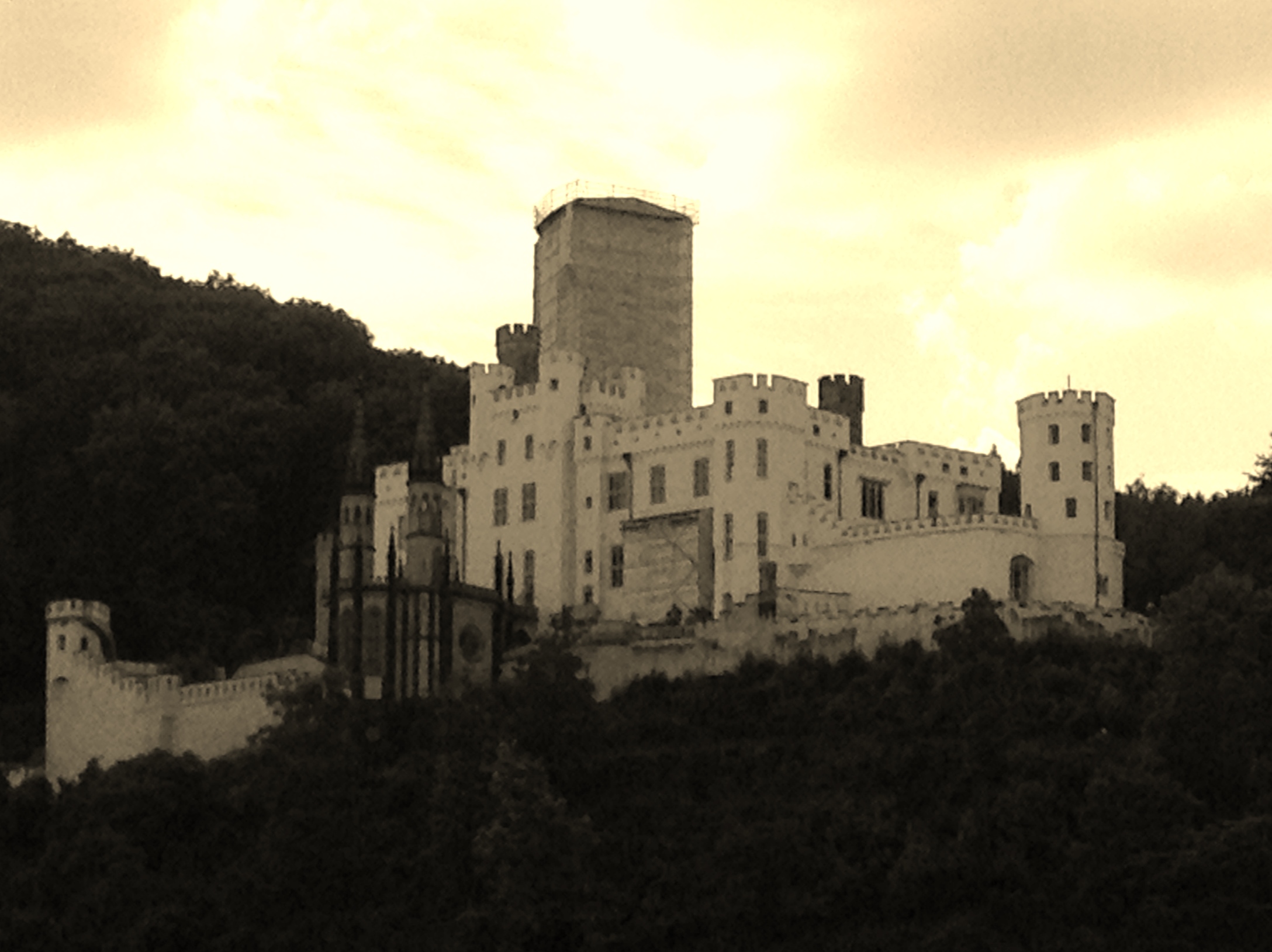 5 Schloss Stozenfels