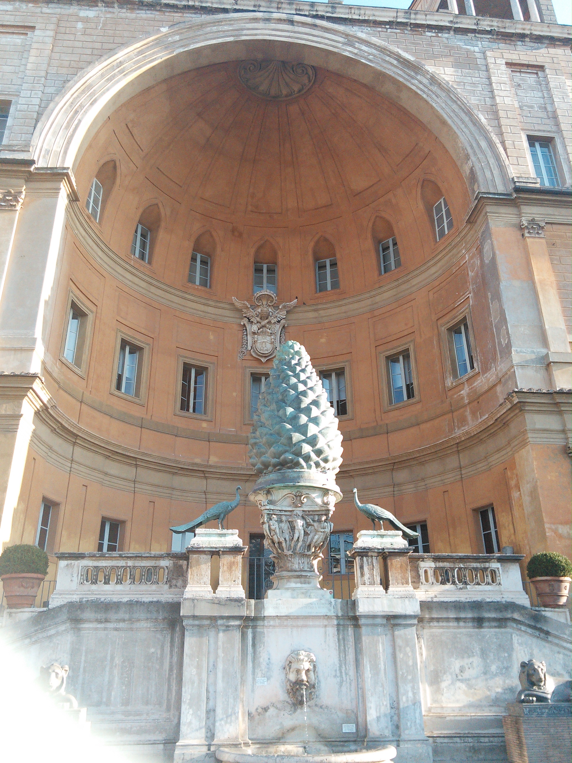 Vatican Pinecone courtyard (2)